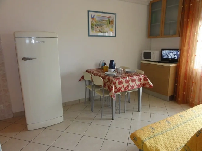 1 Bedroom Apartment with balcony