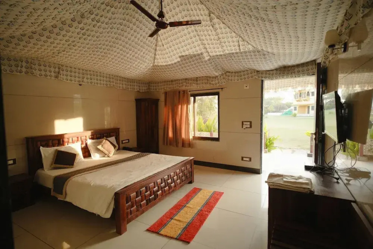Bharat lake View Resort