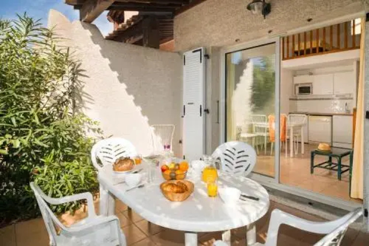 Hacienda Beach & Samaria Village