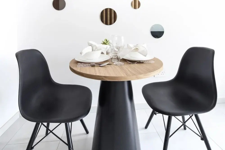 Modern & Adorable Studio w/ Spectacular Burj Khalifa Views!