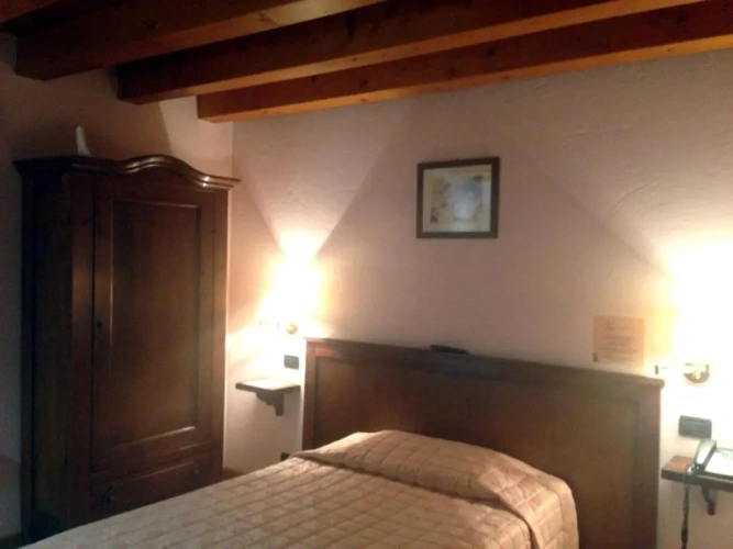 Standard Twin room with view