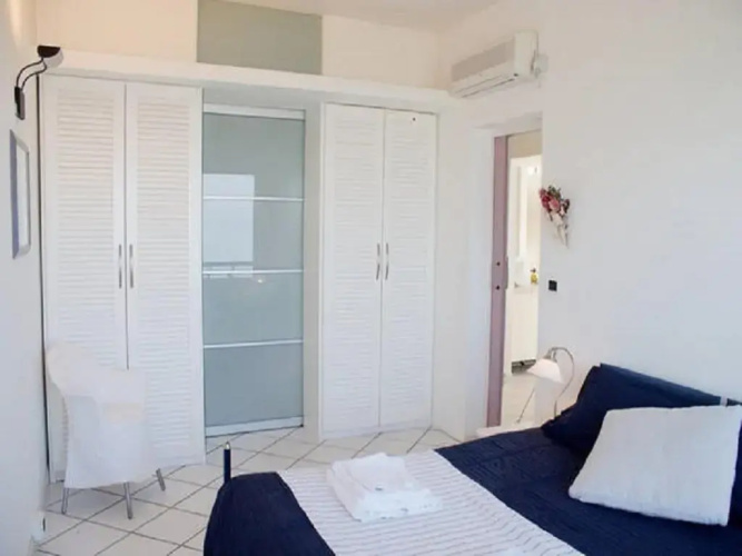 Sun, casa sul mare