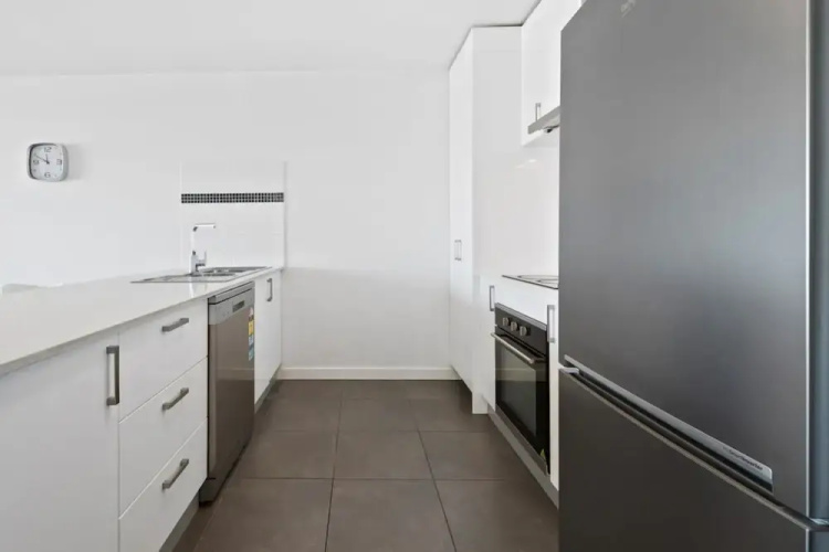 Executive and Spacious Apartment With Balcony