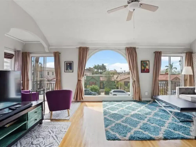 Relax & Getaway - Chic Belmont Shore Duplex
