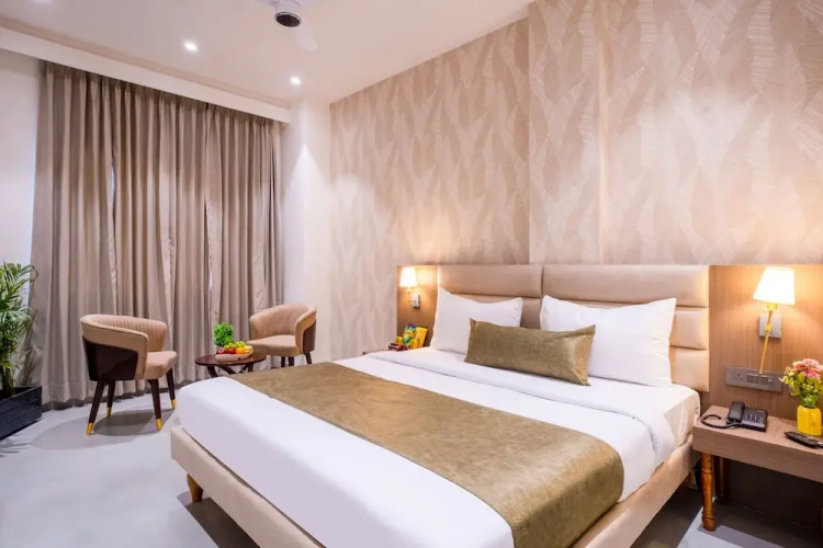 Miran Hotel & Suites - Mathura Road