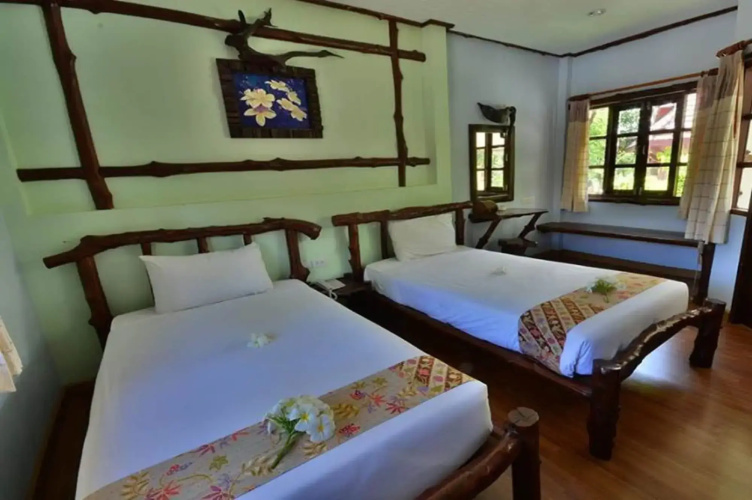 Alongkot Beach Resort Khanom