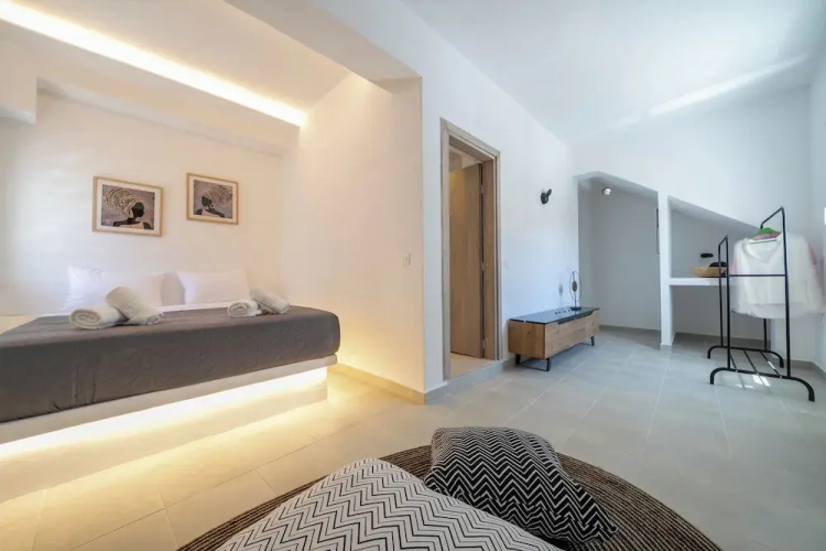 ACL'L Luxury Suites