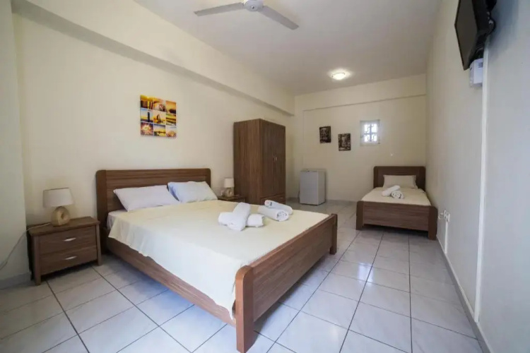 Koutrakis Rooms