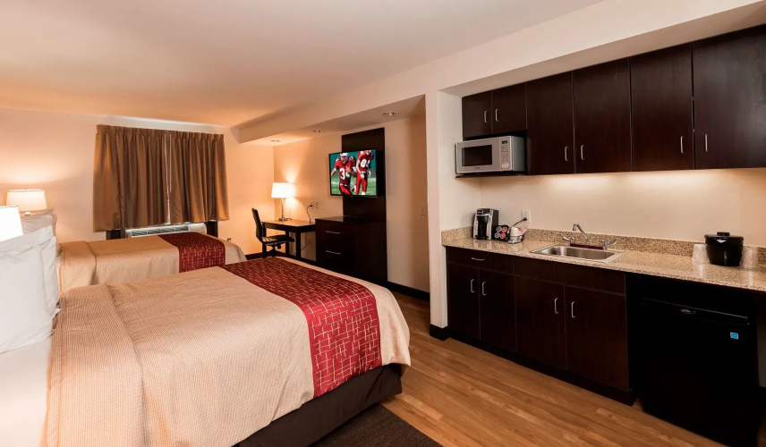 Red Roof Inn PLUS+ & Suites Malone