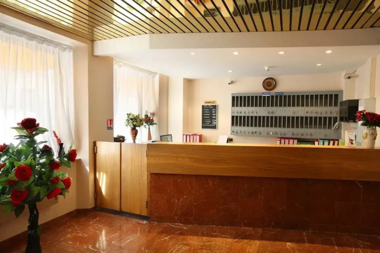Nouvel Hotel Paris 18