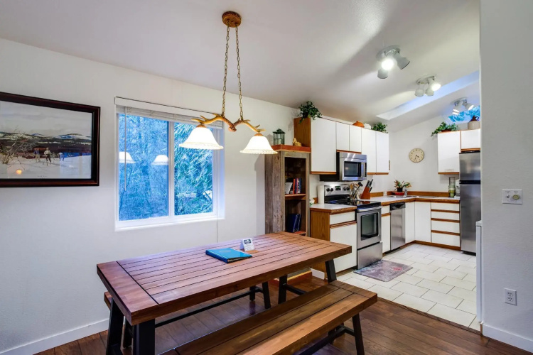 Mt Baker Lodging Cabin 16 - Sleeps 2