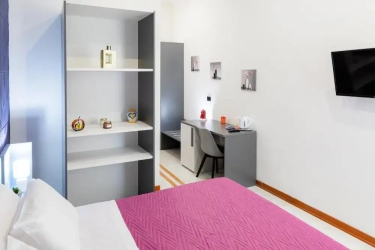 Standard Double room with city view