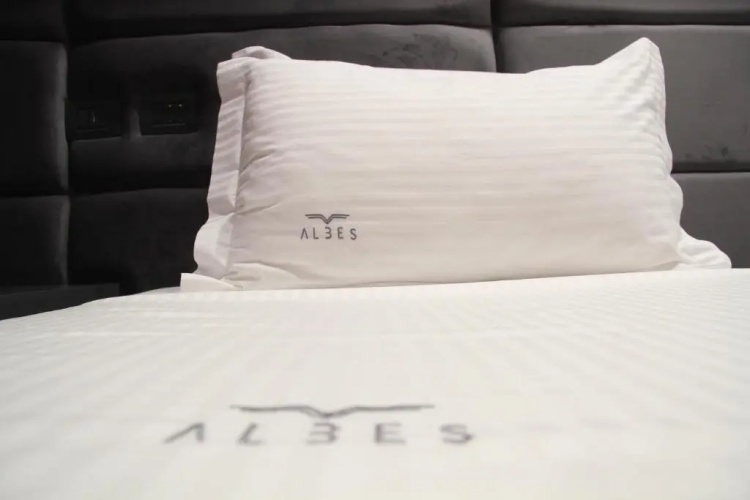 Albes Hotel