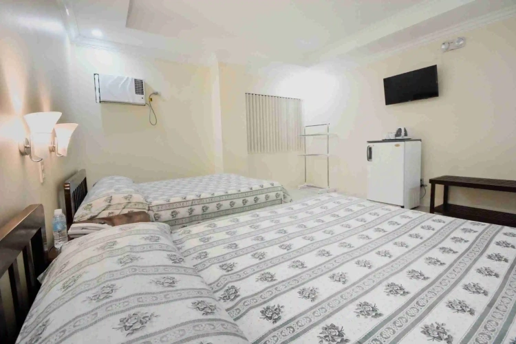 Deluxe Quadruple room