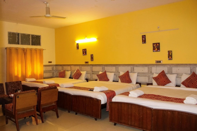 Kaveri Hotel