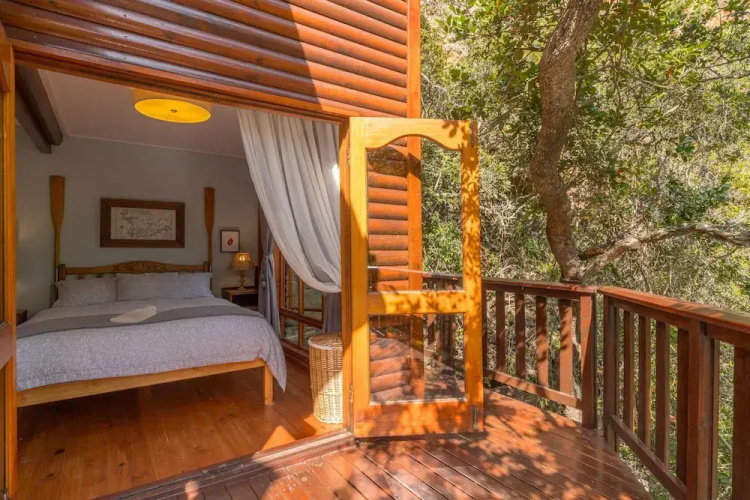 Ballots Bay Treehouse by HostAgents
