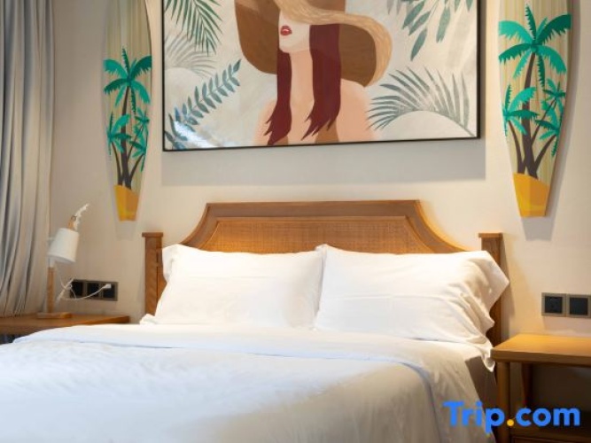 2 Bedrooms Suite with balcony and with garden view
