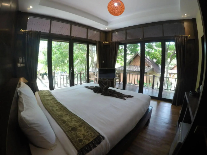 Lipe Sunset Beach Resort