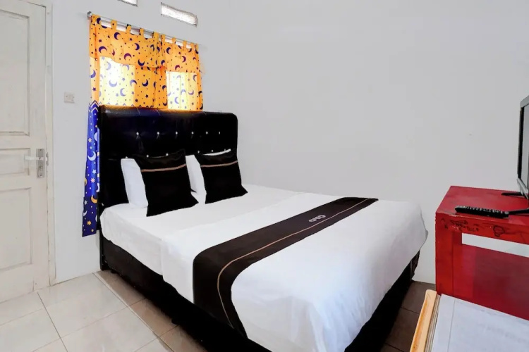 OYO 95065 Villa Ade