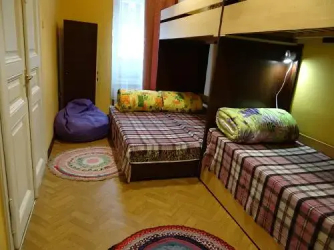 Happy Hostel