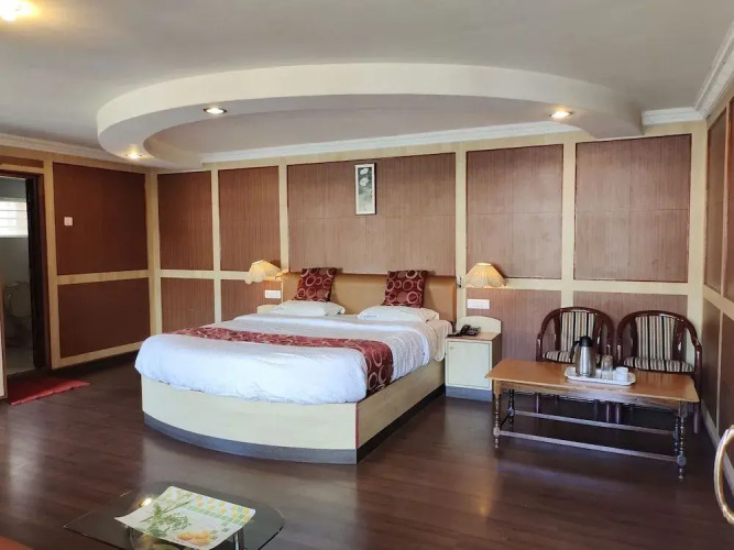 Hotel Alakapuri