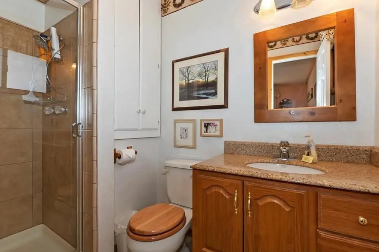 041 - Snowcrest Cottage