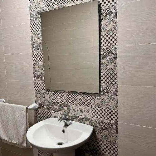 F4-3 Room 2 single beds shared bathroom