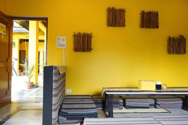 The Hosteller Bir