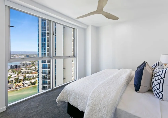 3 Bedrooms Executive Apartment