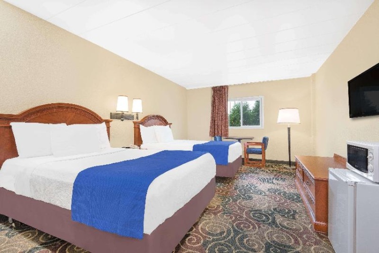 Quadruple room
