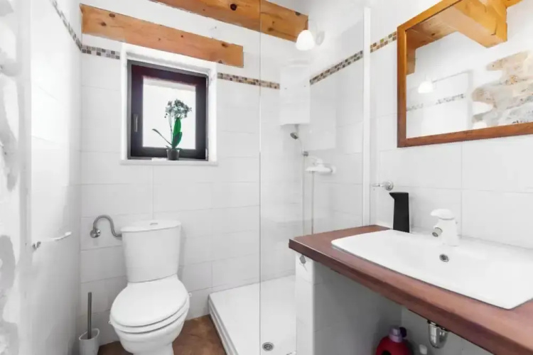 Holiday House with Pool Villa Ladybug