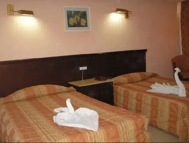 Regency Lodge Hotel