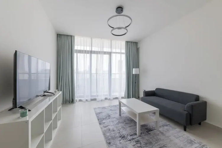 Splendid 1BR in Living Garden