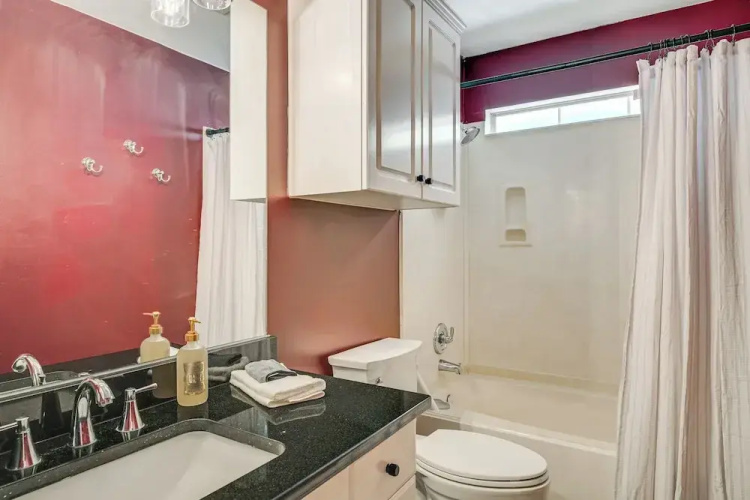 Bryan Home: Close to Campus & Kyle Field