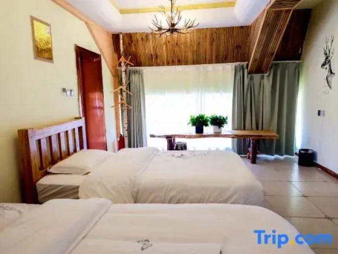 Deluxe Family Suite