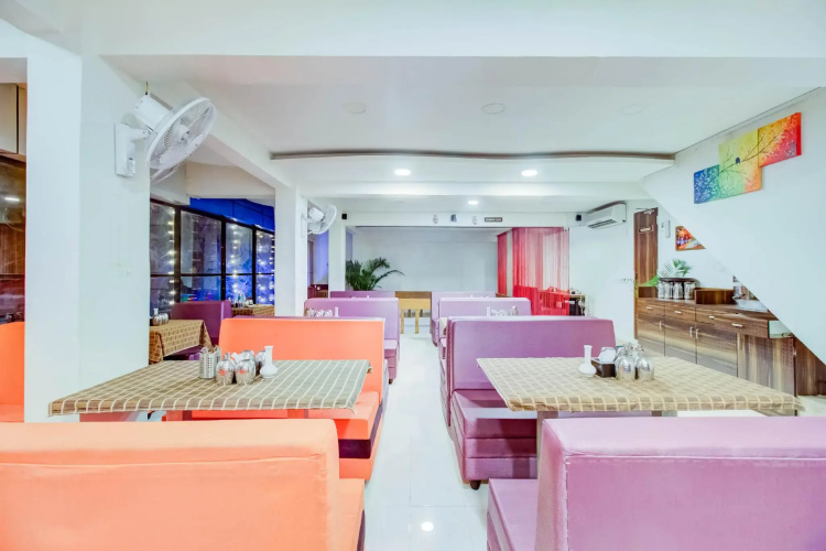 OYO 70045 Hotel Springs