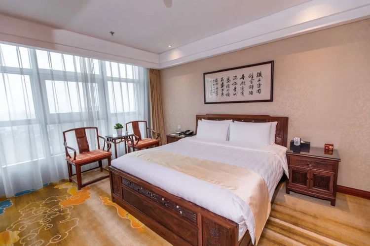 Deluxe Suite