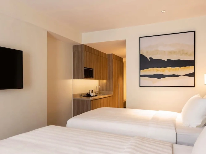 Standard Twin room with city view