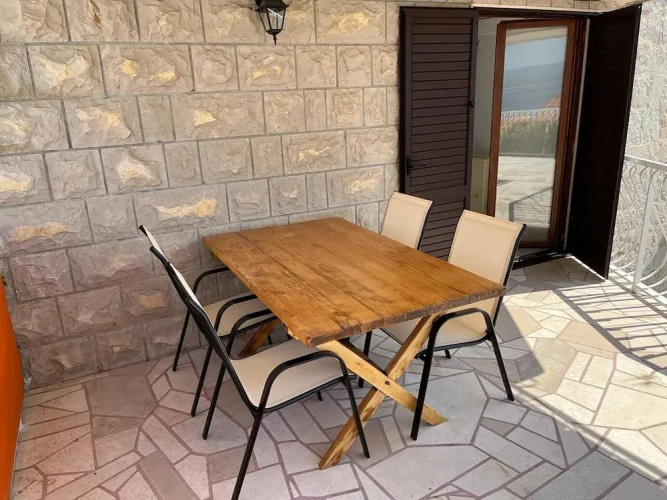Apartments Leut