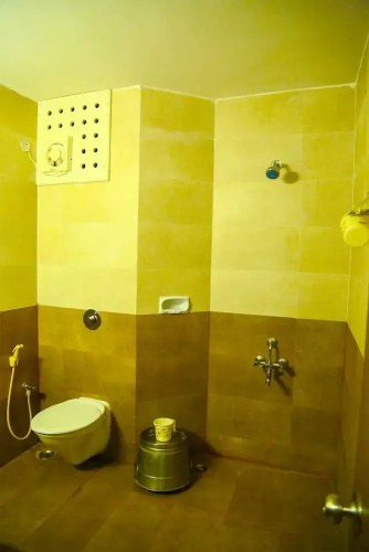 Iroomz Hotel Pawan