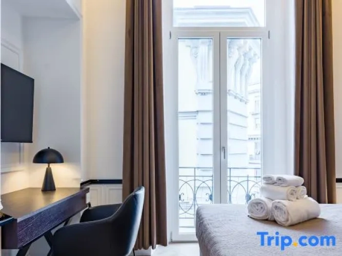 3 Bedrooms Apartment