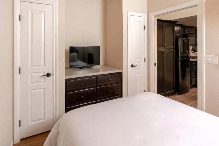 Cava Robles RV Resort