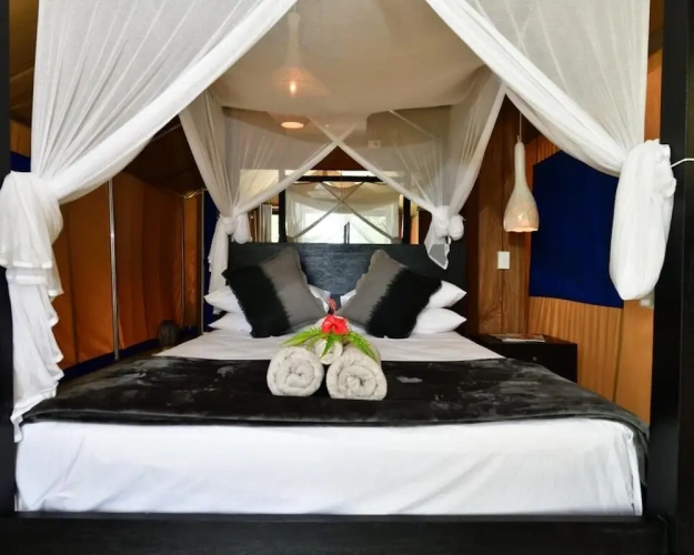 1 Bedroom Tent with ocean view