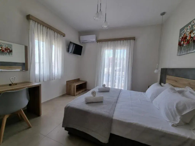 Chrysanthe's Apartments No1