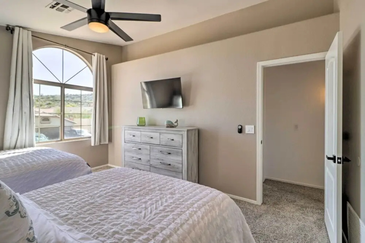 Complimentary Heated Pool: Goodyear Getaway!