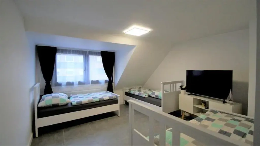 3 Bedrooms Apartment