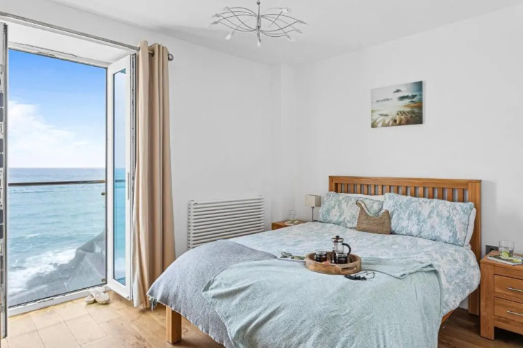14 At The Beach, Torcross
