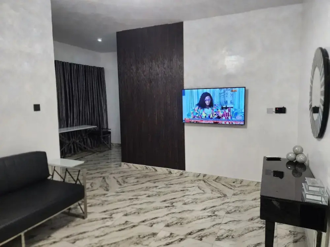 The Milton Apartment
