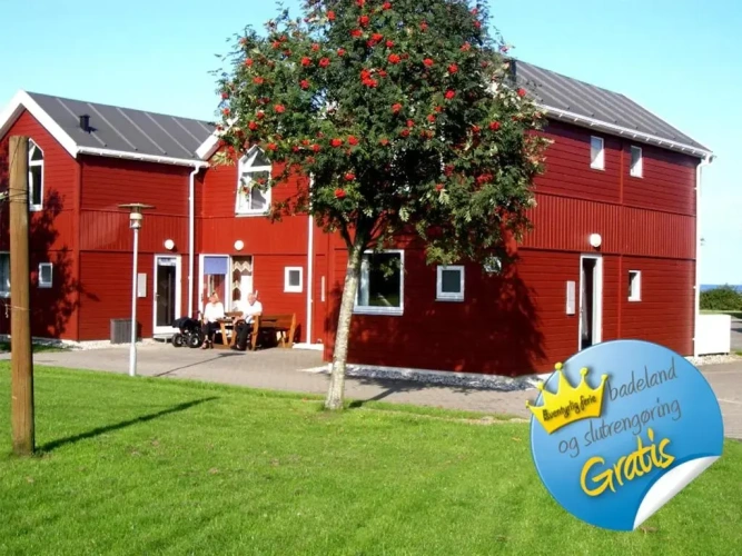 2 Bedrooms Cottage