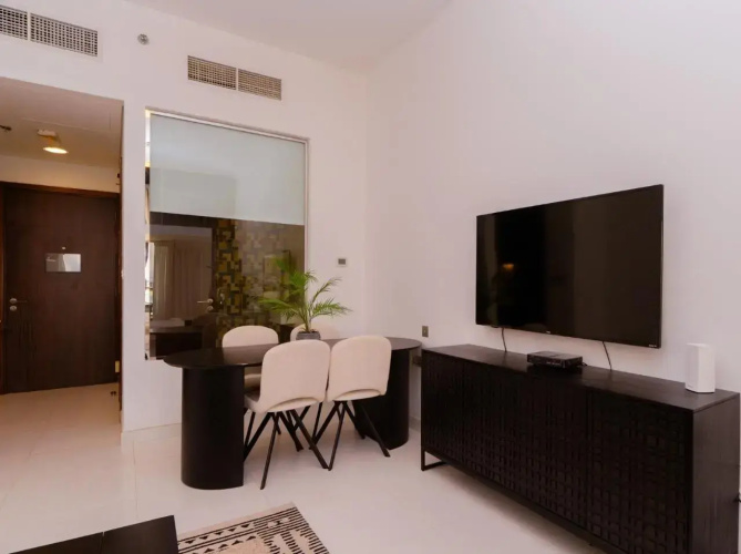 Hotel Style Studio in The Iconic PALM